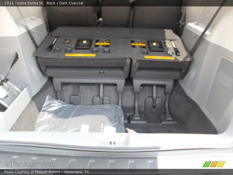 Black / Dark Charcoal 2011 Toyota Sienna SE