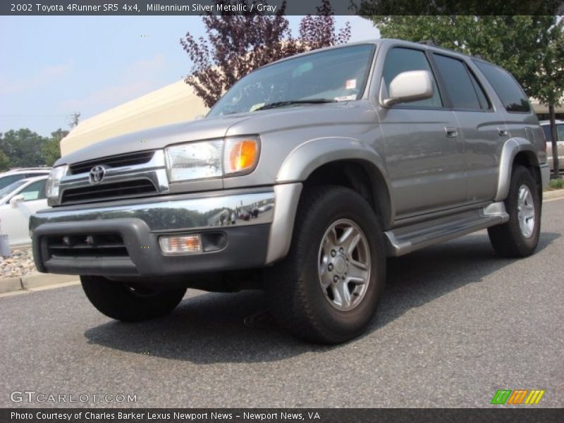 Millennium Silver Metallic / Gray 2002 Toyota 4Runner SR5 4x4