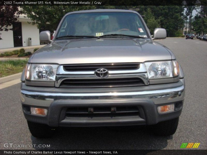 Millennium Silver Metallic / Gray 2002 Toyota 4Runner SR5 4x4