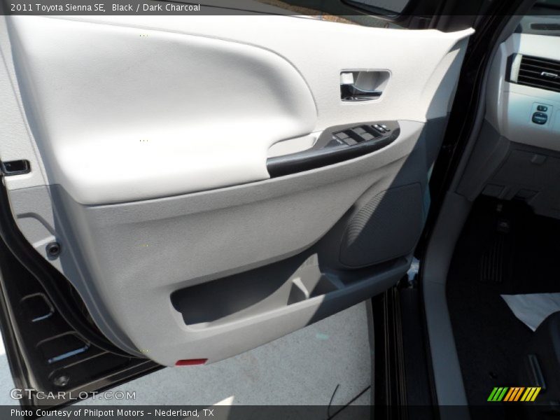 Black / Dark Charcoal 2011 Toyota Sienna SE