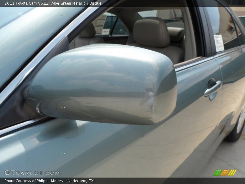 Aloe Green Metallic / Bisque 2011 Toyota Camry XLE