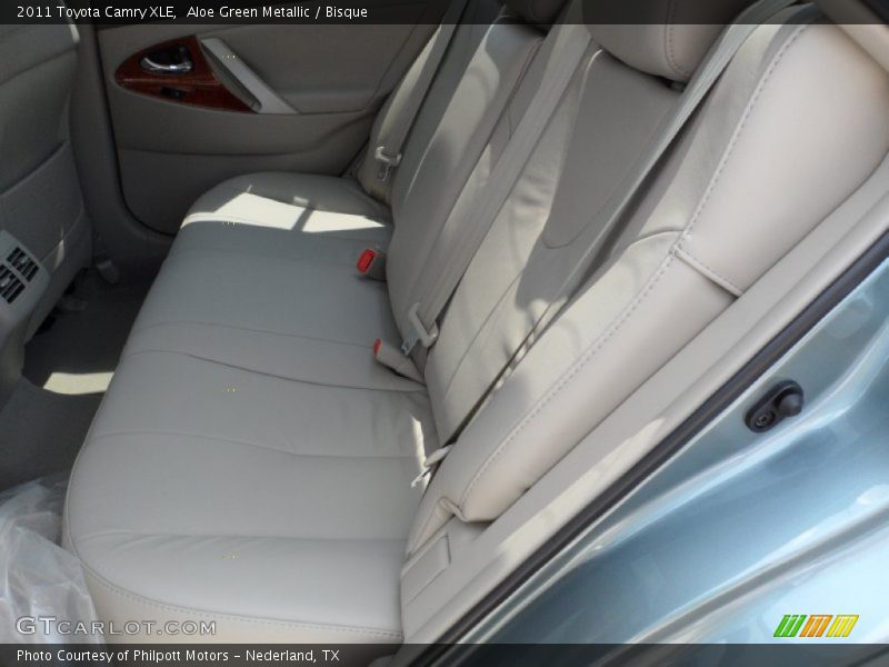 Aloe Green Metallic / Bisque 2011 Toyota Camry XLE