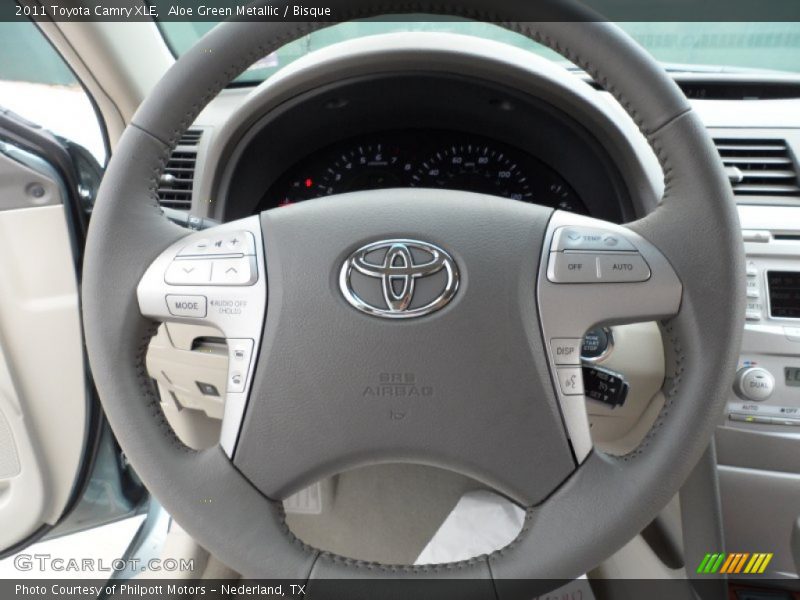 Aloe Green Metallic / Bisque 2011 Toyota Camry XLE