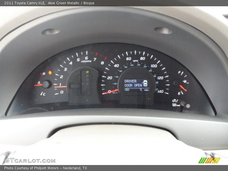 Aloe Green Metallic / Bisque 2011 Toyota Camry XLE
