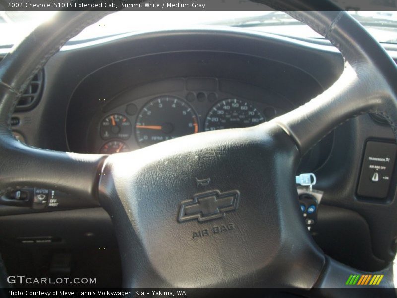 Summit White / Medium Gray 2002 Chevrolet S10 LS Extended Cab