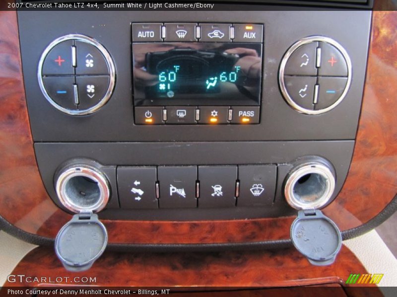 Controls of 2007 Tahoe LTZ 4x4