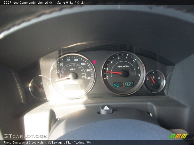 Stone White / Khaki 2007 Jeep Commander Limited 4x4