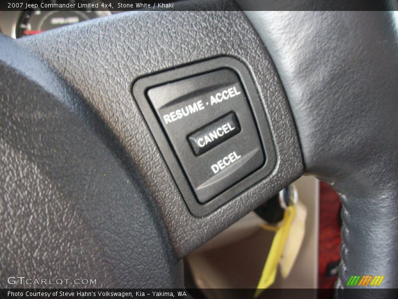 Stone White / Khaki 2007 Jeep Commander Limited 4x4