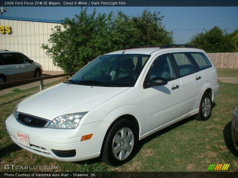 Cloud 9 White / Dark Flint/Light Flint 2006 Ford Focus ZXW SE Wagon