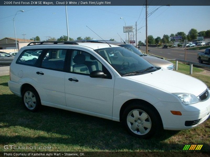 Cloud 9 White / Dark Flint/Light Flint 2006 Ford Focus ZXW SE Wagon