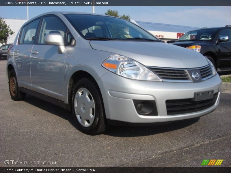Brillant Silver / Charcoal 2009 Nissan Versa 1.8 S Hatchback