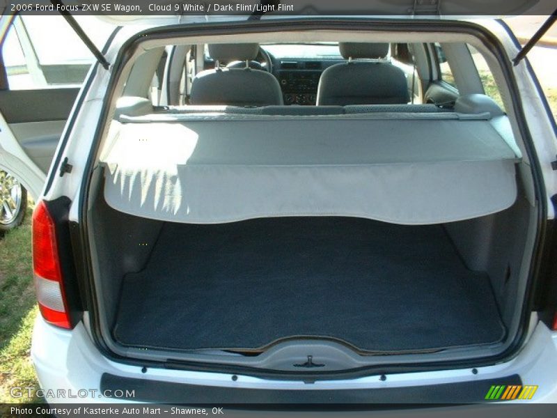 Cloud 9 White / Dark Flint/Light Flint 2006 Ford Focus ZXW SE Wagon