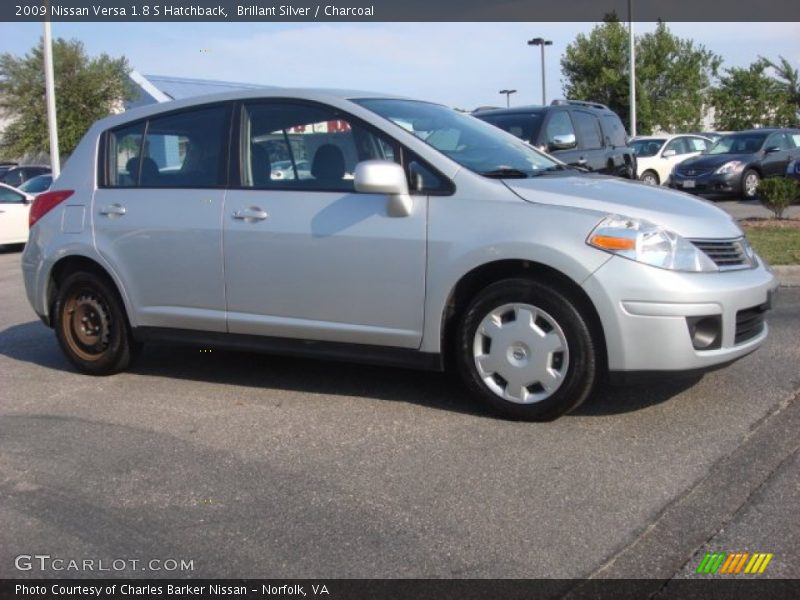 Brillant Silver / Charcoal 2009 Nissan Versa 1.8 S Hatchback