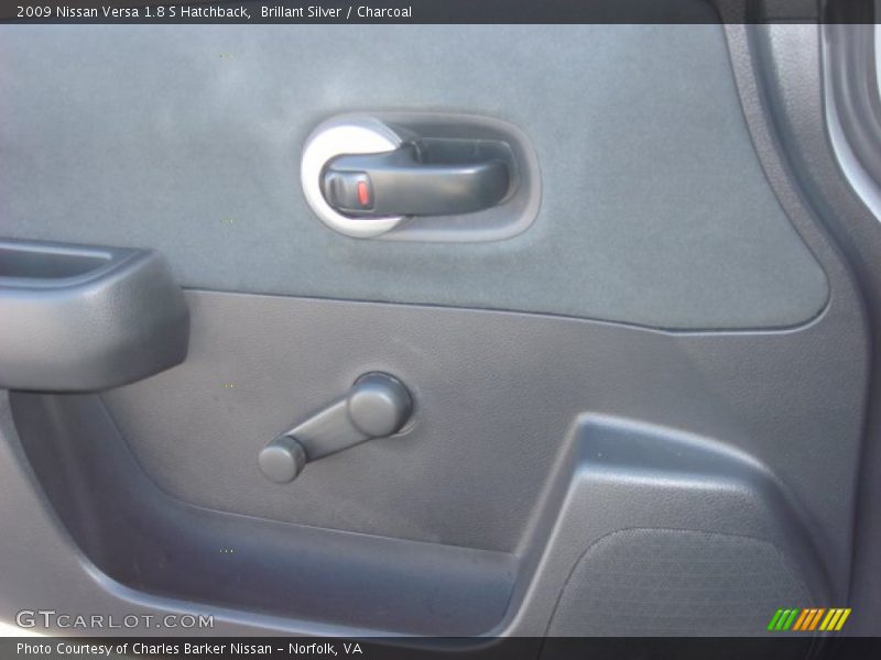 Brillant Silver / Charcoal 2009 Nissan Versa 1.8 S Hatchback