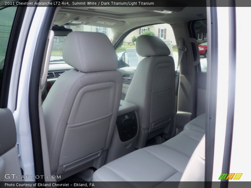 Summit White / Dark Titanium/Light Titanium 2011 Chevrolet Avalanche LTZ 4x4