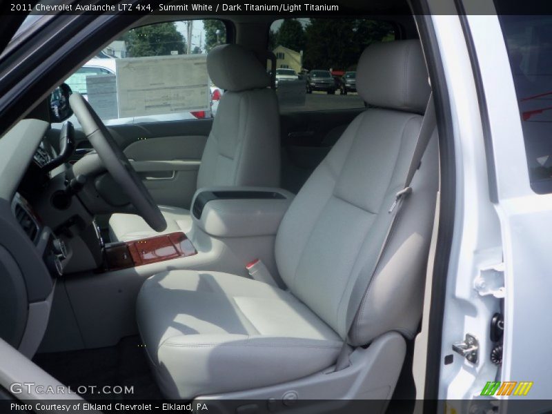 Summit White / Dark Titanium/Light Titanium 2011 Chevrolet Avalanche LTZ 4x4