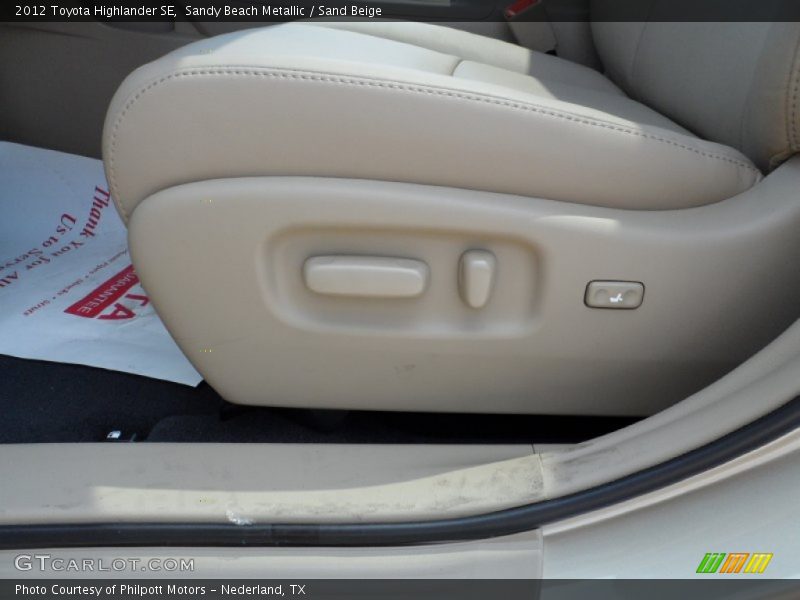 Sandy Beach Metallic / Sand Beige 2012 Toyota Highlander SE
