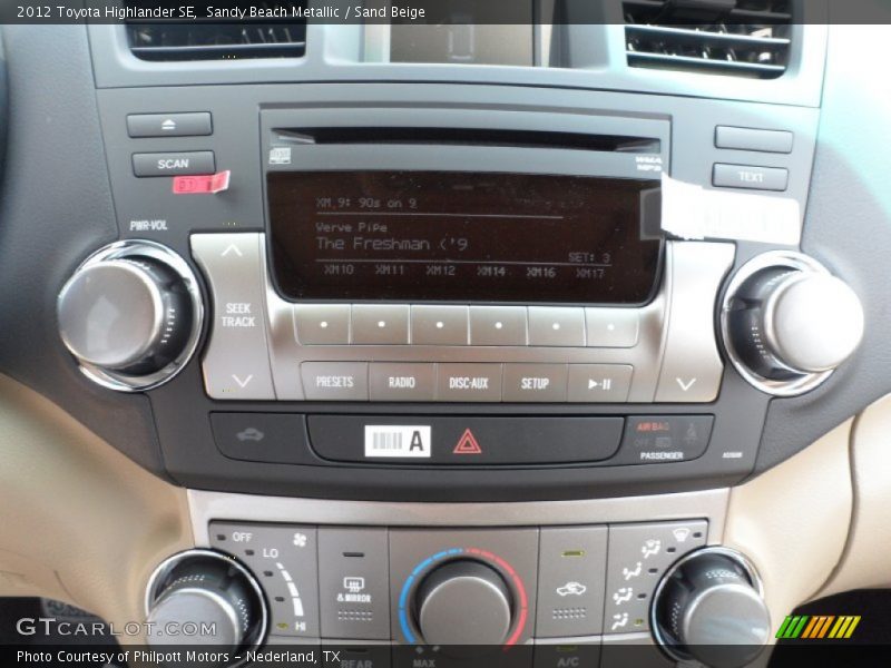 Audio System of 2012 Highlander SE