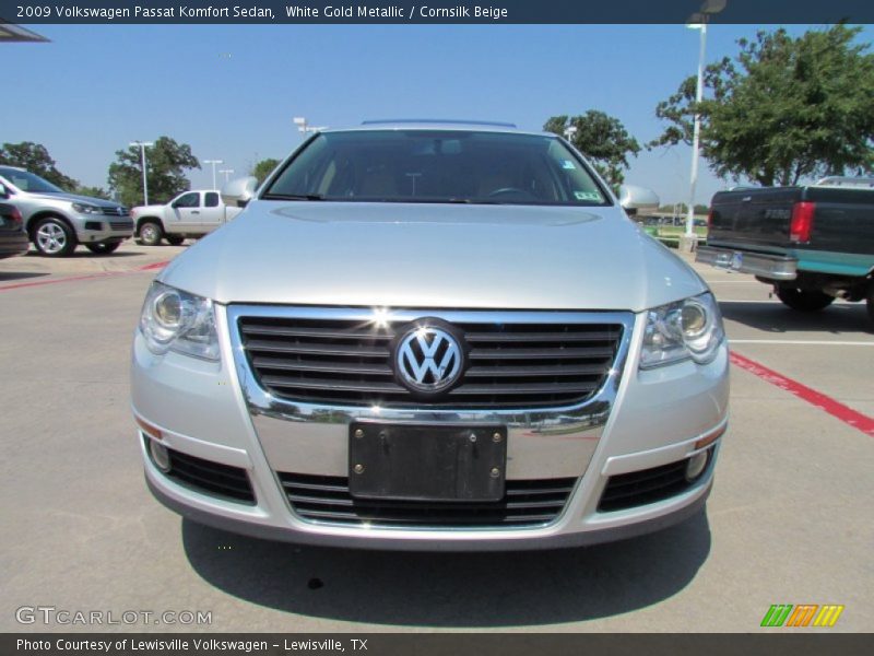 White Gold Metallic / Cornsilk Beige 2009 Volkswagen Passat Komfort Sedan