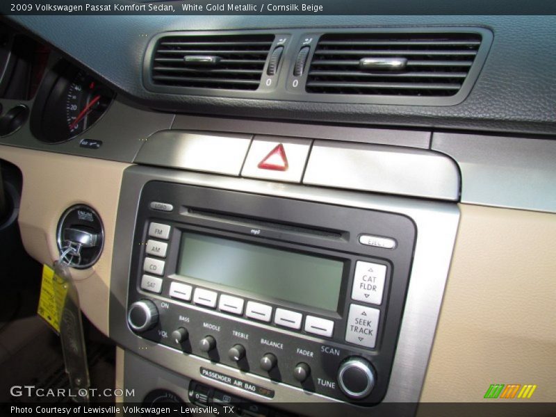 Audio System of 2009 Passat Komfort Sedan