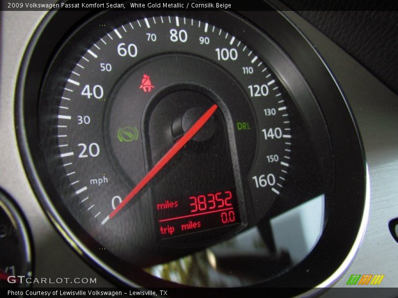 White Gold Metallic / Cornsilk Beige 2009 Volkswagen Passat Komfort Sedan