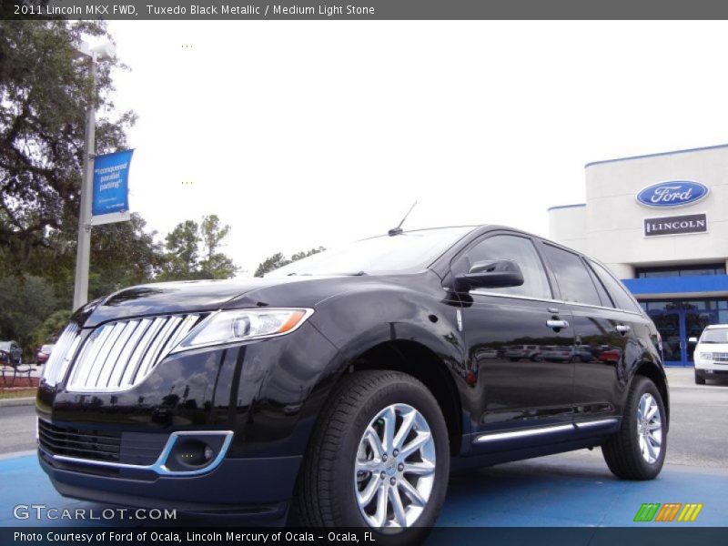 Tuxedo Black Metallic / Medium Light Stone 2011 Lincoln MKX FWD