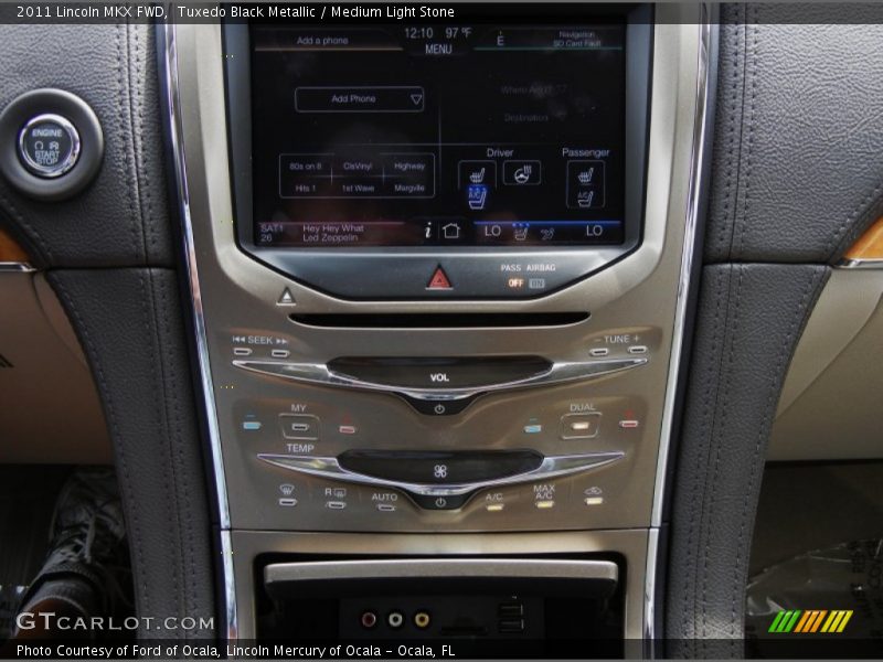 Tuxedo Black Metallic / Medium Light Stone 2011 Lincoln MKX FWD