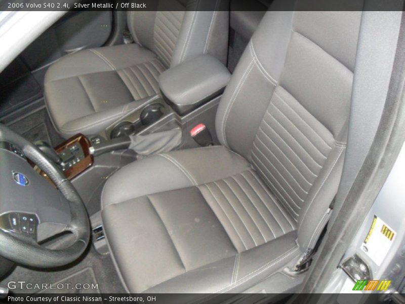 Silver Metallic / Off Black 2006 Volvo S40 2.4i