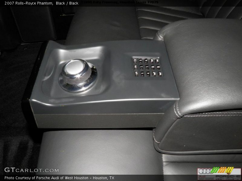 Black / Black 2007 Rolls-Royce Phantom