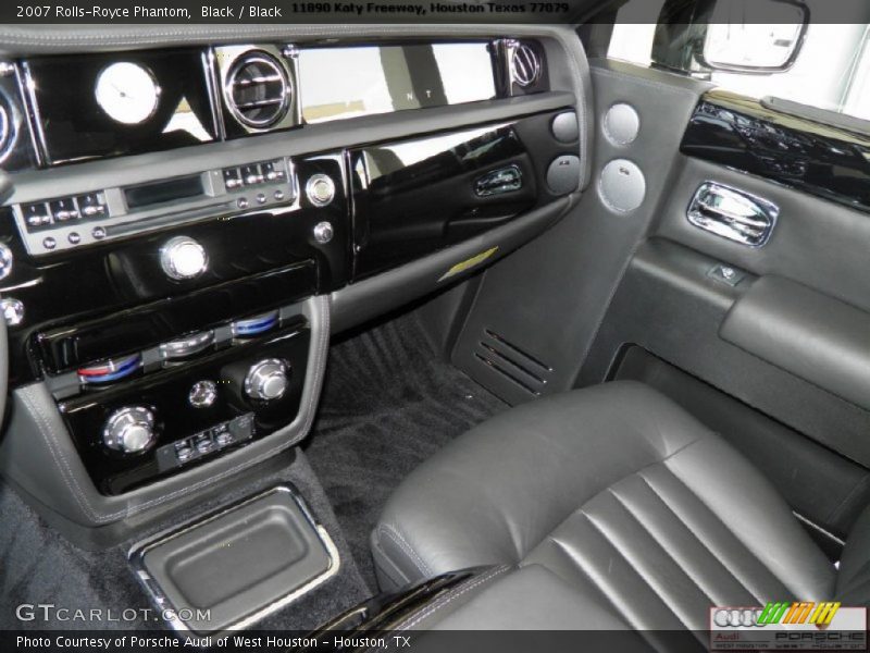 Black / Black 2007 Rolls-Royce Phantom
