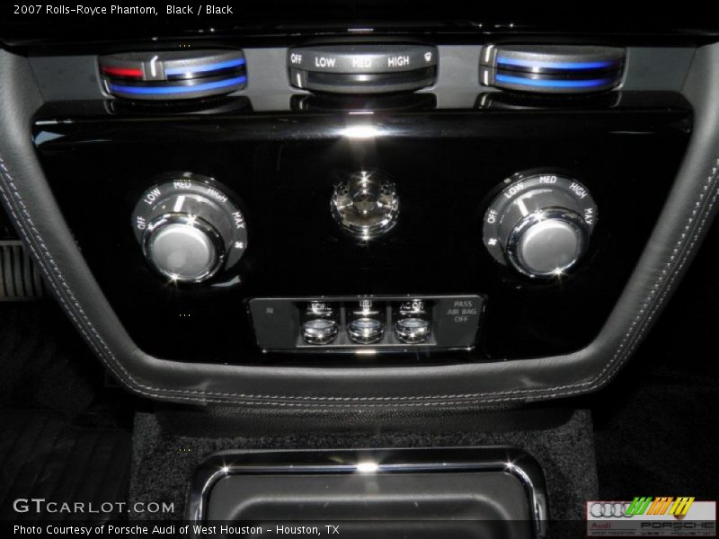 Black / Black 2007 Rolls-Royce Phantom