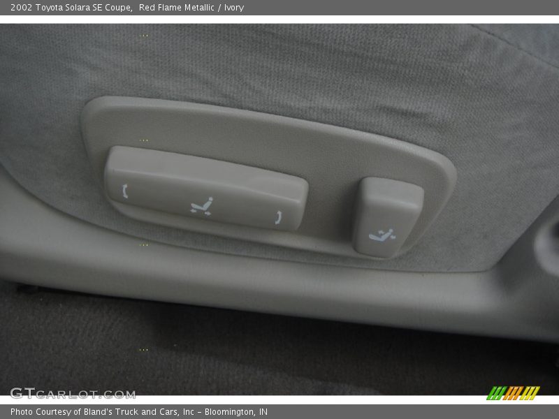 Red Flame Metallic / Ivory 2002 Toyota Solara SE Coupe
