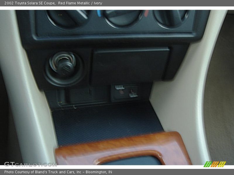 Red Flame Metallic / Ivory 2002 Toyota Solara SE Coupe