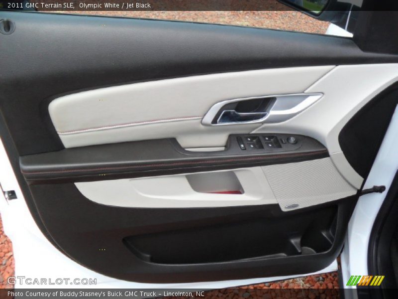 Olympic White / Jet Black 2011 GMC Terrain SLE