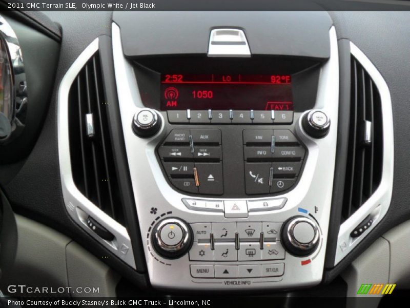 Olympic White / Jet Black 2011 GMC Terrain SLE
