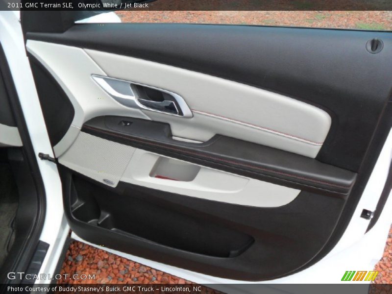 Olympic White / Jet Black 2011 GMC Terrain SLE