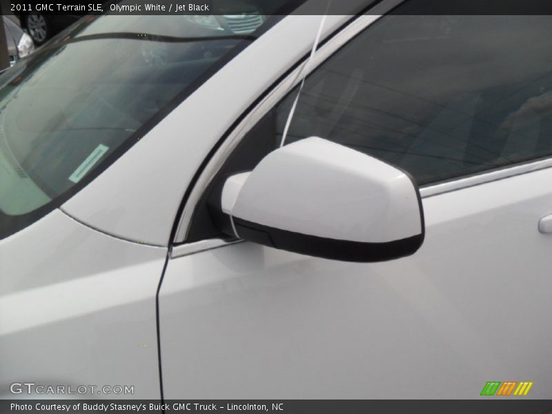 Olympic White / Jet Black 2011 GMC Terrain SLE