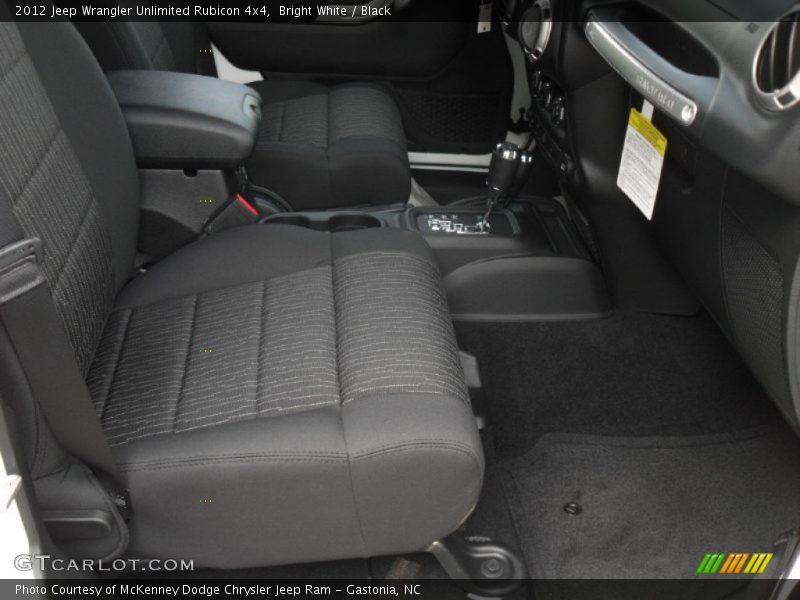 Bright White / Black 2012 Jeep Wrangler Unlimited Rubicon 4x4
