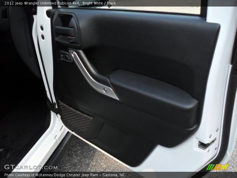 Bright White / Black 2012 Jeep Wrangler Unlimited Rubicon 4x4