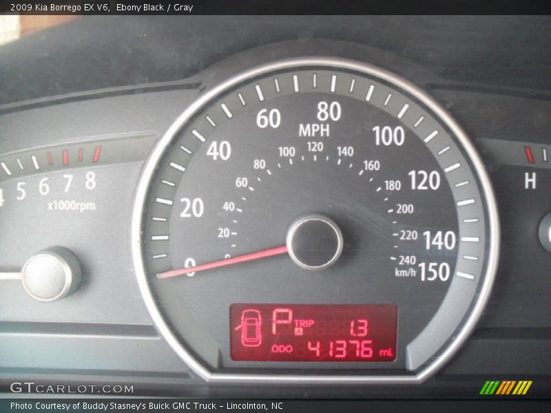 Ebony Black / Gray 2009 Kia Borrego EX V6