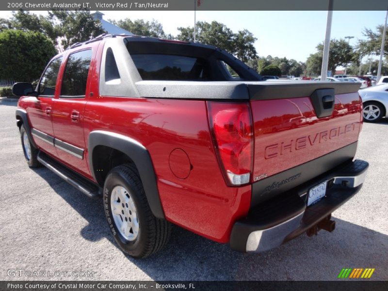 Victory Red / Tan/Neutral 2006 Chevrolet Avalanche LT