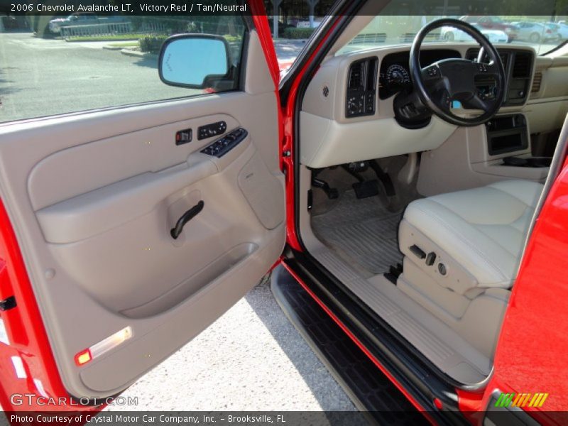 Victory Red / Tan/Neutral 2006 Chevrolet Avalanche LT