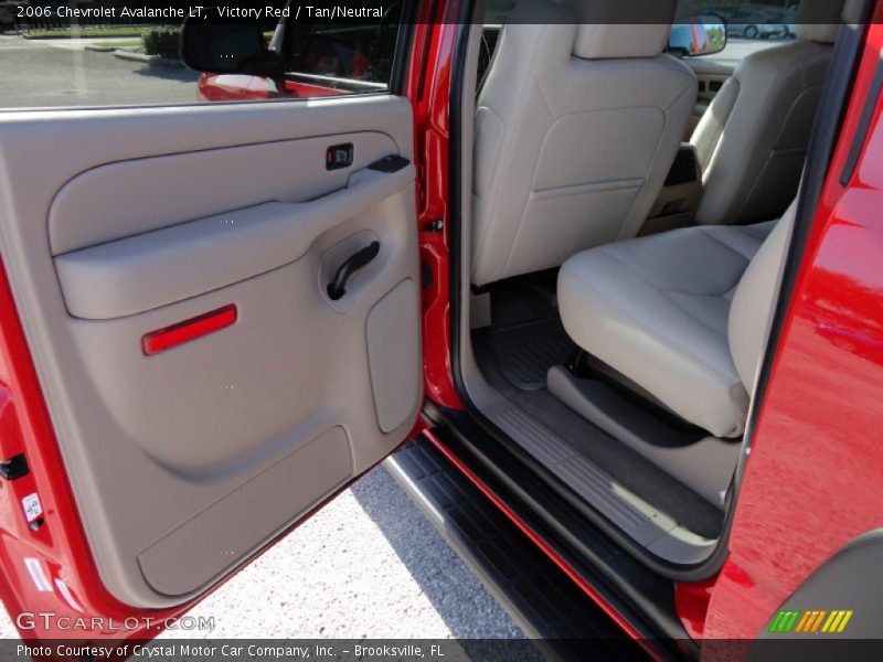 Victory Red / Tan/Neutral 2006 Chevrolet Avalanche LT