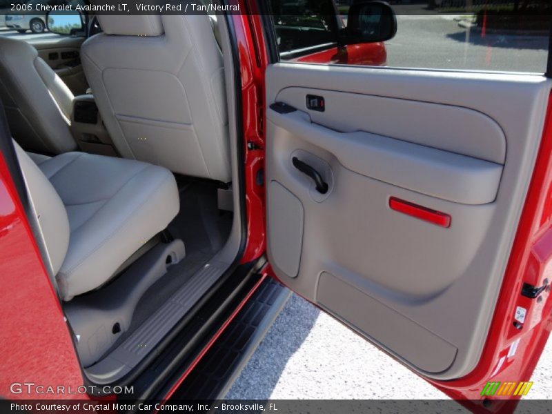 Victory Red / Tan/Neutral 2006 Chevrolet Avalanche LT