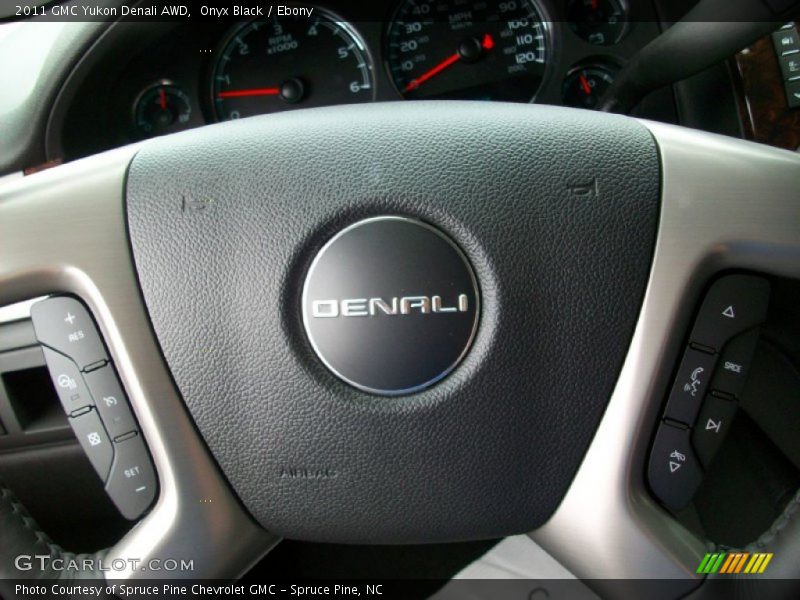 Onyx Black / Ebony 2011 GMC Yukon Denali AWD