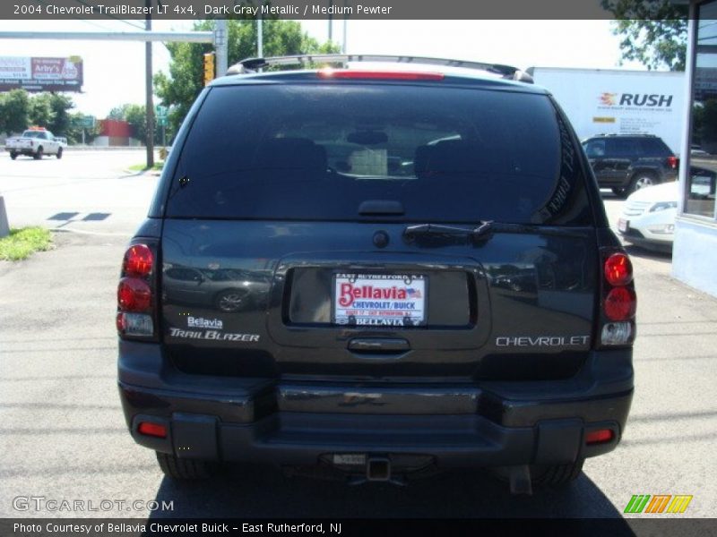 Dark Gray Metallic / Medium Pewter 2004 Chevrolet TrailBlazer LT 4x4