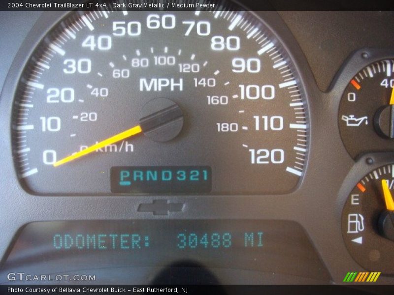 Dark Gray Metallic / Medium Pewter 2004 Chevrolet TrailBlazer LT 4x4