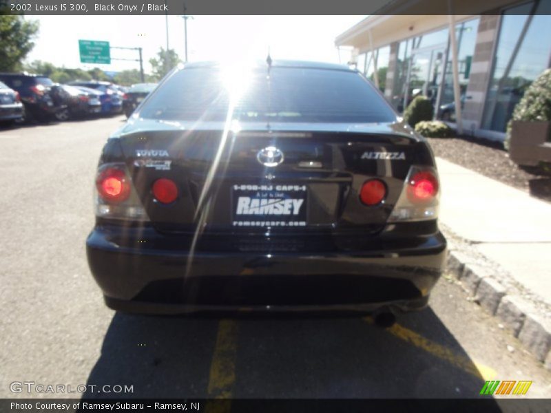 Black Onyx / Black 2002 Lexus IS 300