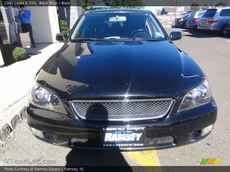 Black Onyx / Black 2002 Lexus IS 300