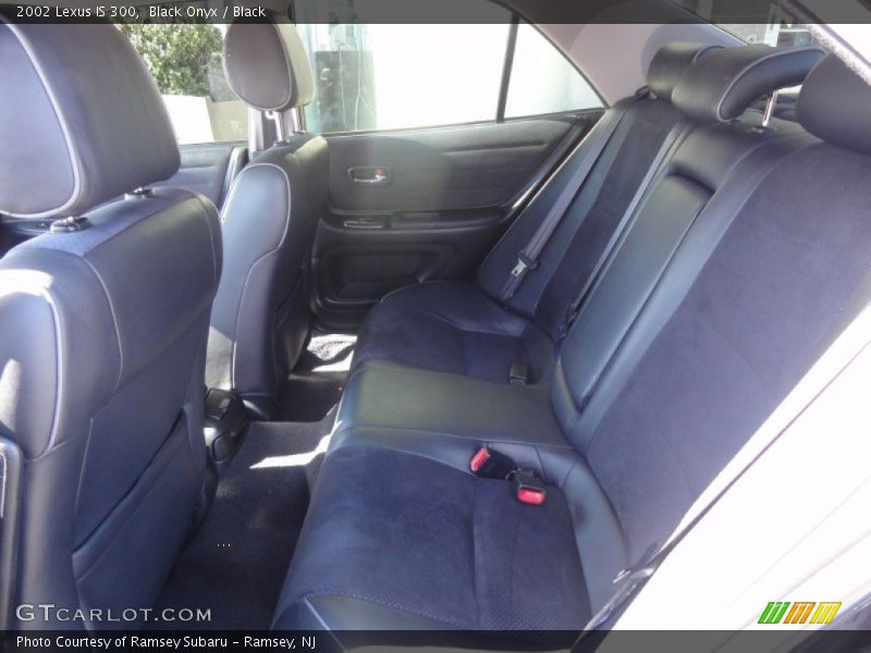 Black Onyx / Black 2002 Lexus IS 300